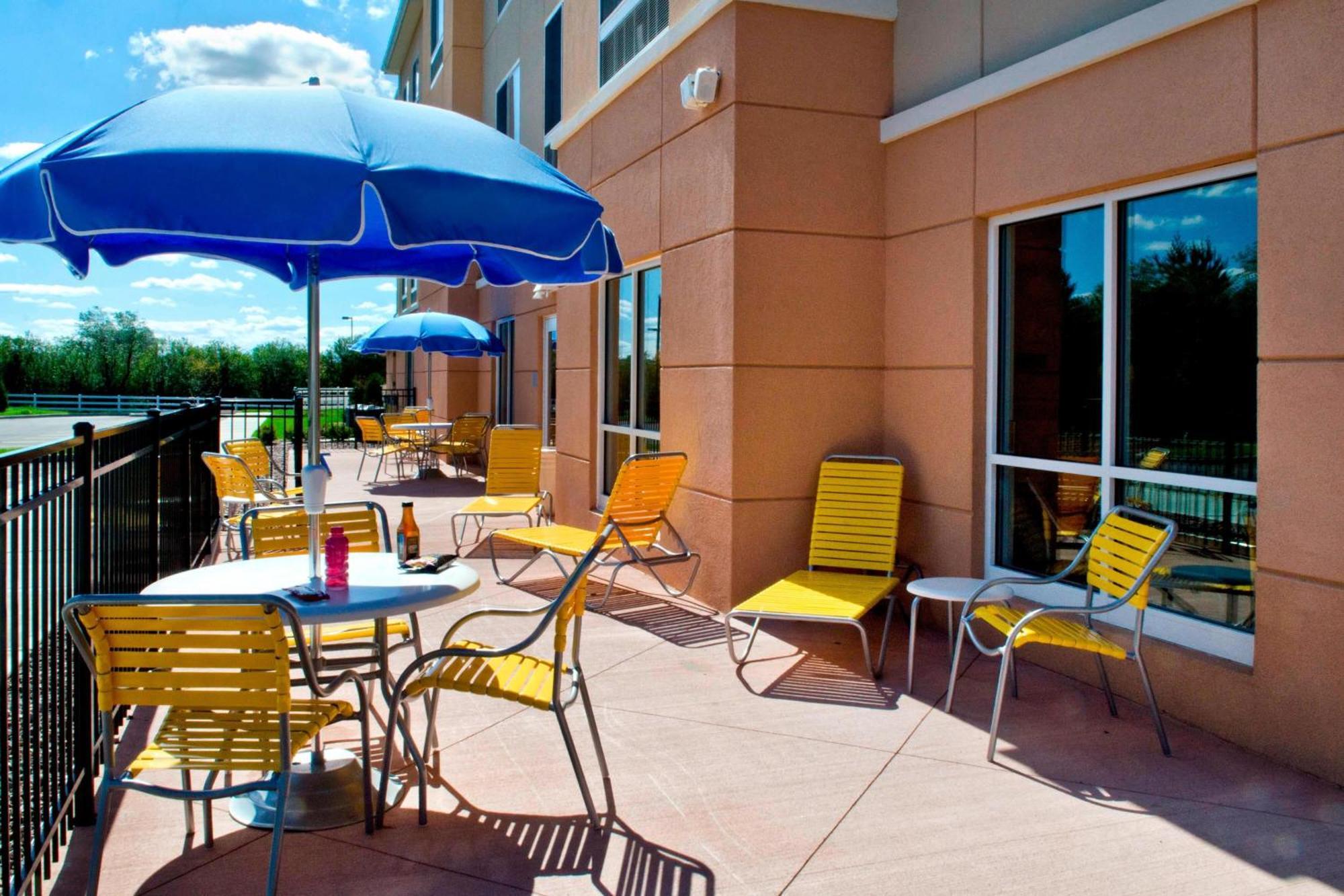 Fairfield Inn & Suites By Marriott Watertown Thousand Islands Exterior foto